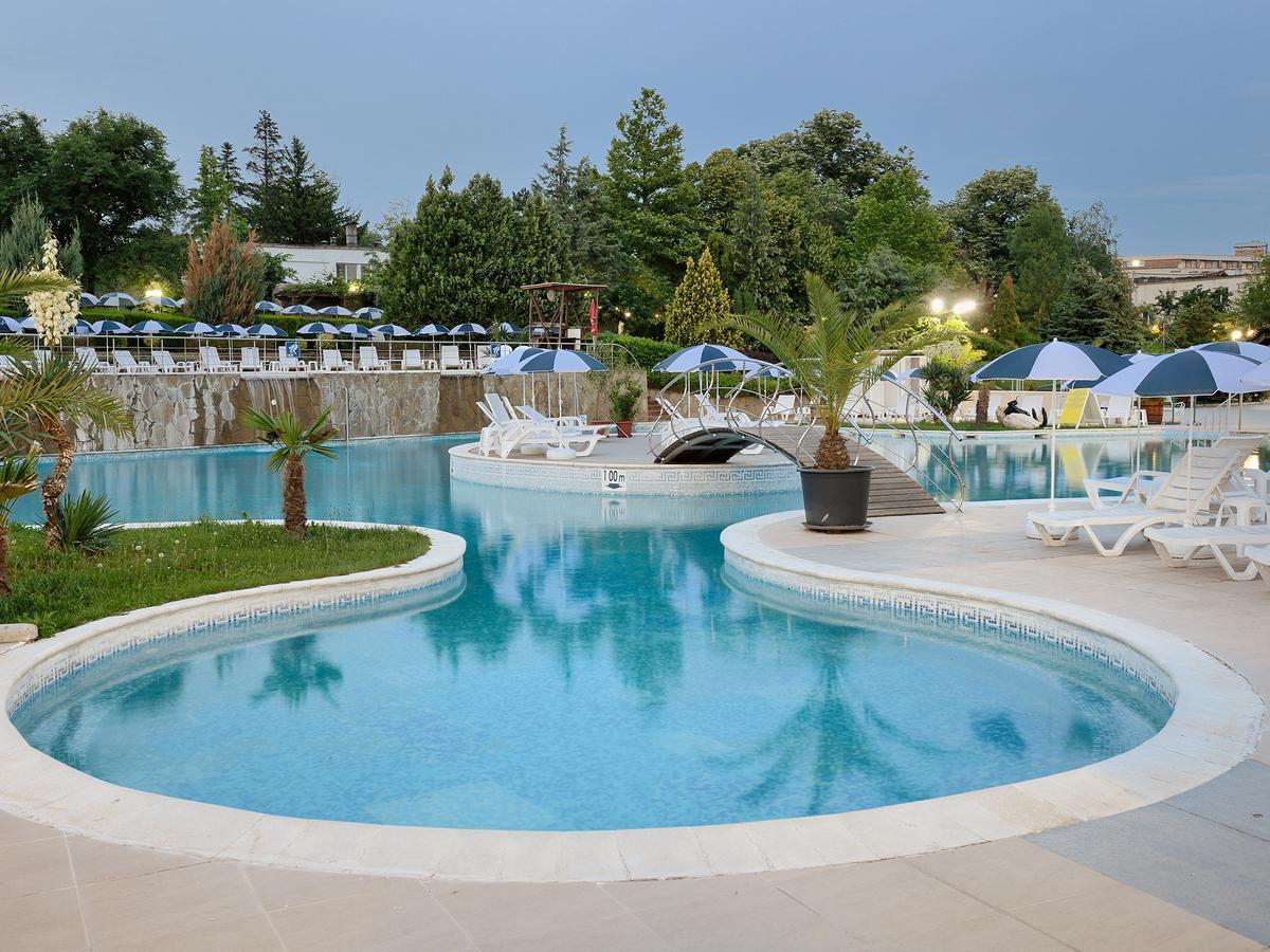 Augusta Spa Hotel Chissarja Exterior foto